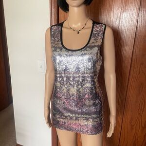 EUC/ ING SEQUIN Holiday Top